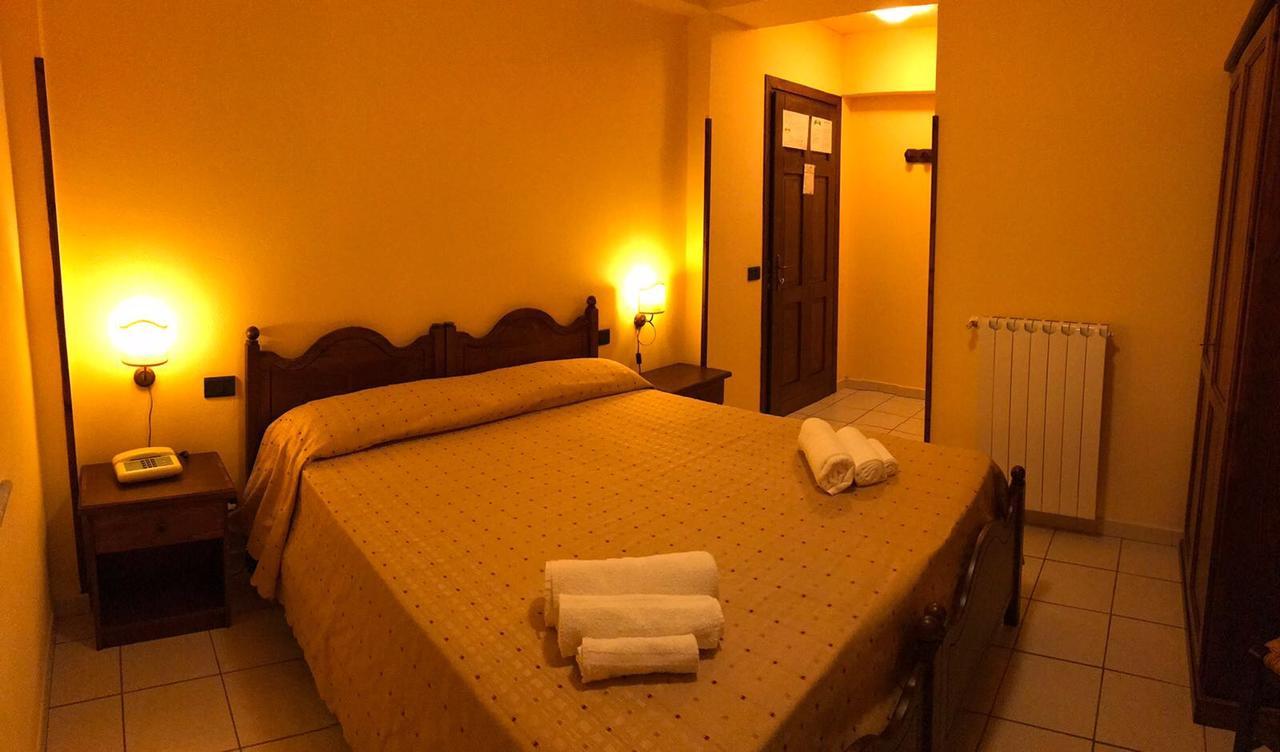 La Locanda Di San Francesco Hotel วิจจาเนลโล ภายนอก รูปภาพ