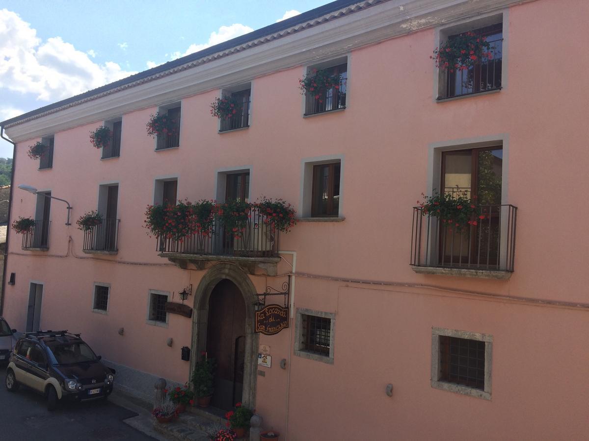 La Locanda Di San Francesco Hotel วิจจาเนลโล ภายนอก รูปภาพ
