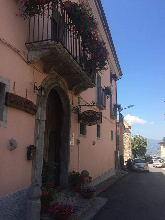 La Locanda Di San Francesco Hotel วิจจาเนลโล ภายนอก รูปภาพ